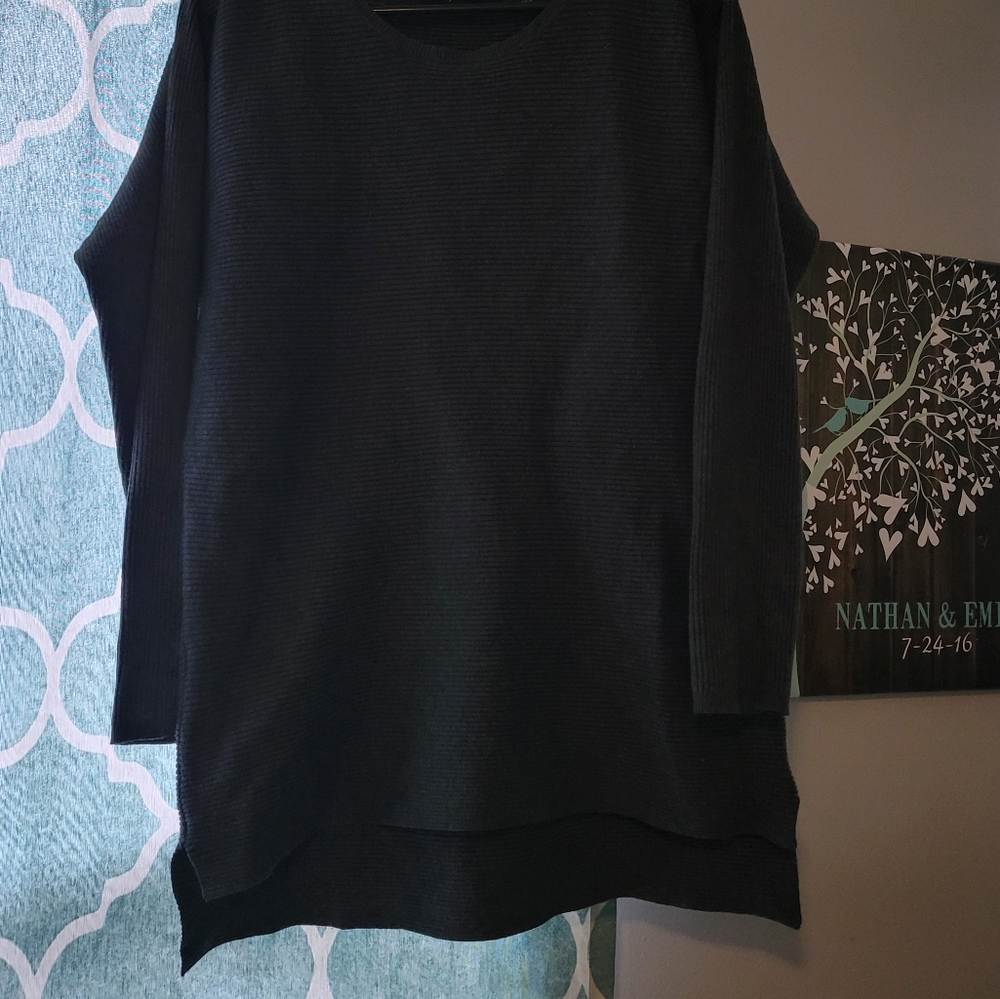 EUC CYRUS Unisex oversized sweater